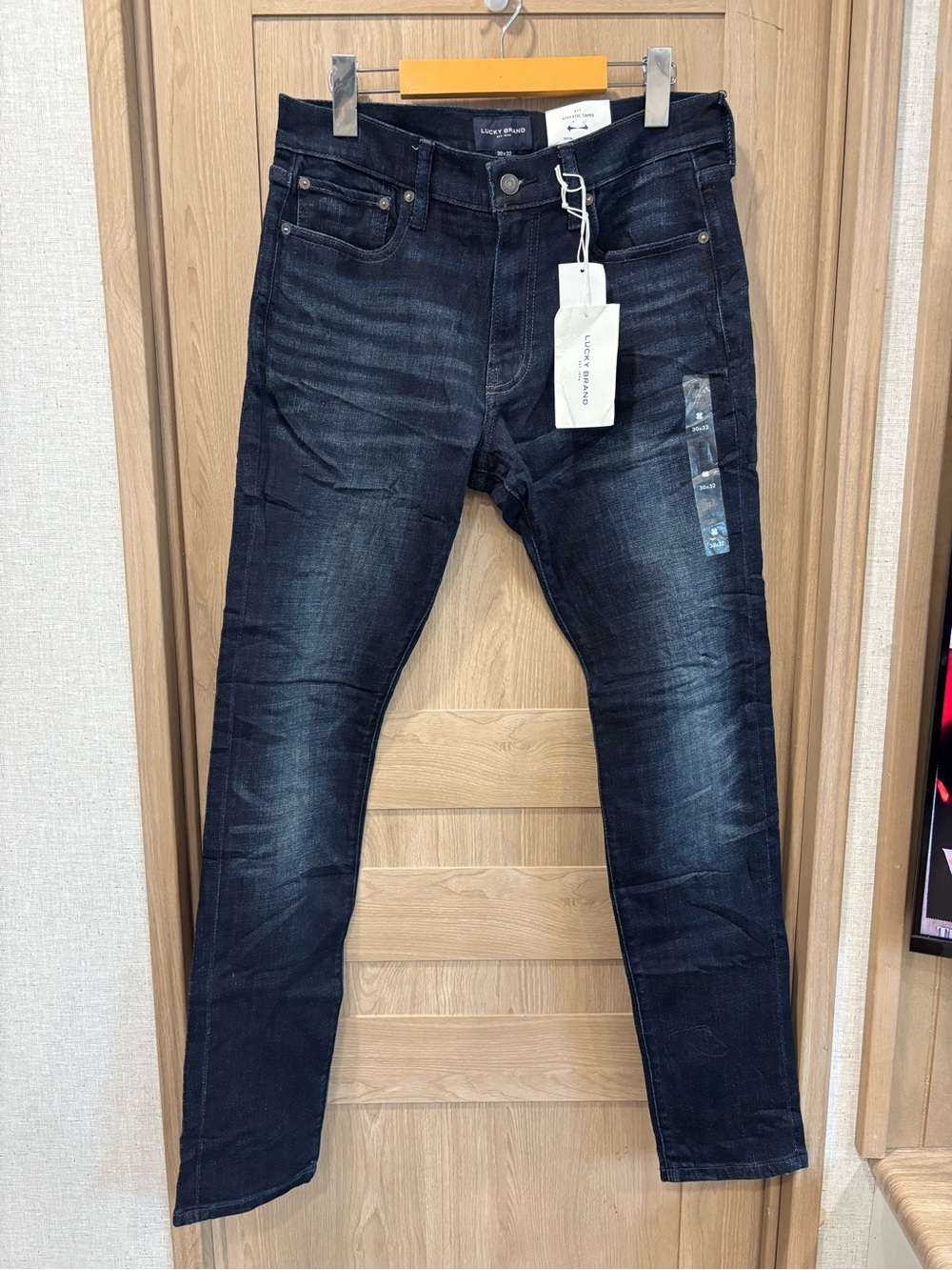 Lucky Brand Denim Jeans Athletic Tapper Size 30x32 NEW